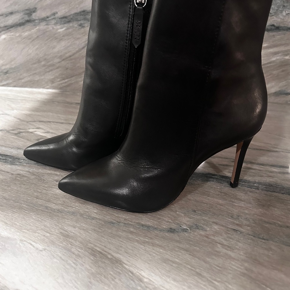 SCHUTZ Black Pointed-Toe Ankle Boots